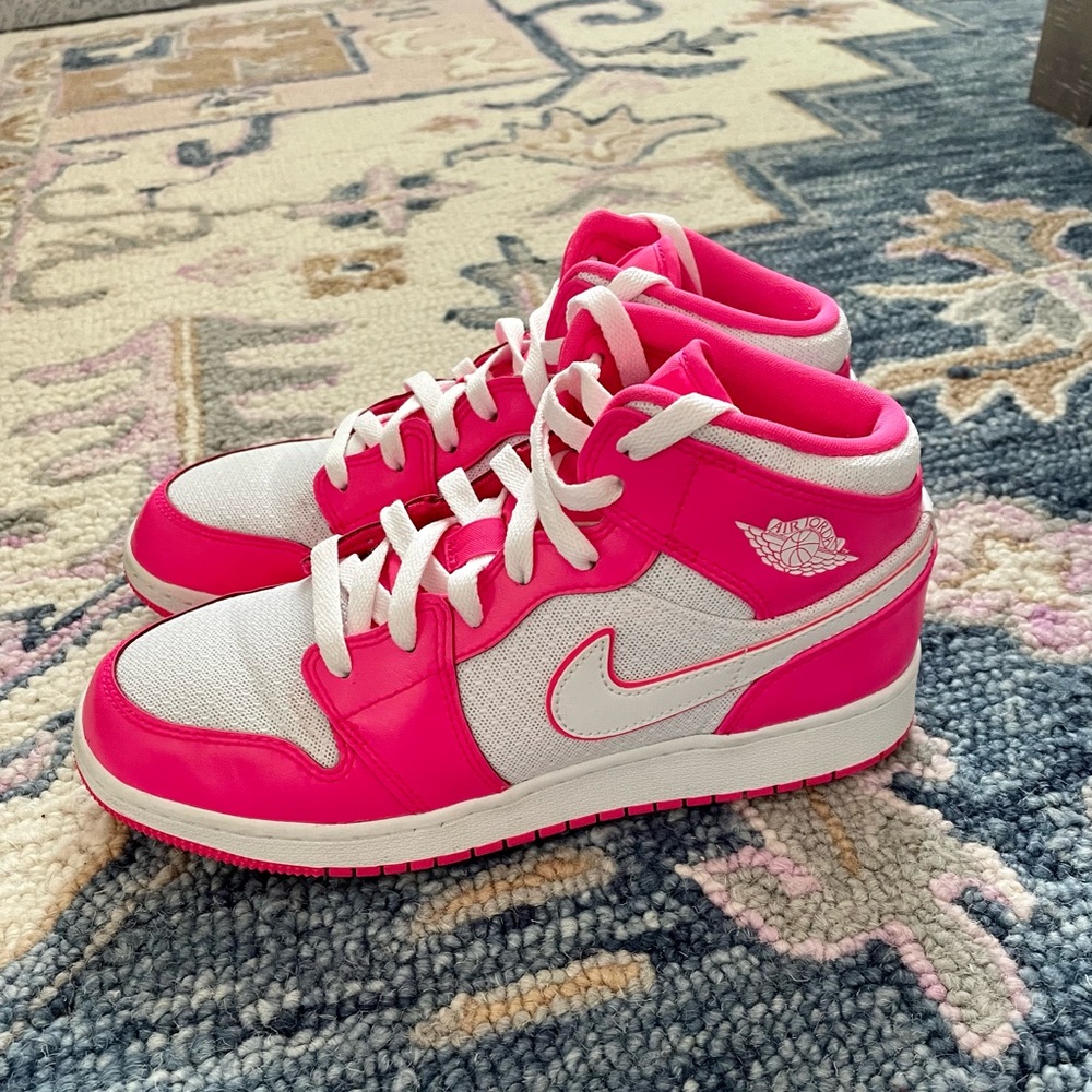 Air Jordan 1 Mid PS ‘Hyper Pink’